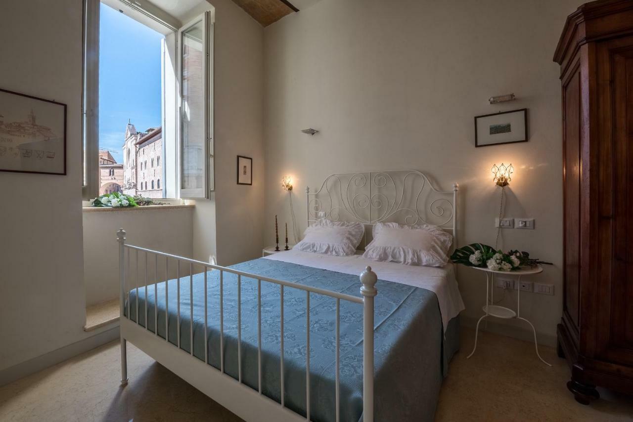 La Residenza In Piazza Grande Apartment Foligno Exterior photo